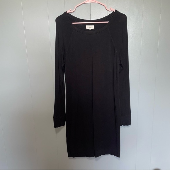 Lou & Grey Dresses & Skirts - Lou & Grey Long Sleeve Black Signature Soft Knit Crewneck Dress Medium